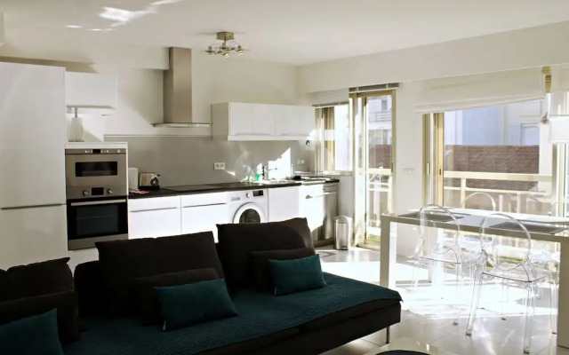 Viva Riviera Modern 2 Bedrooms balconies