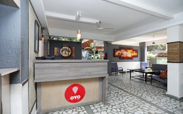OYO 1216 Hotel New White House