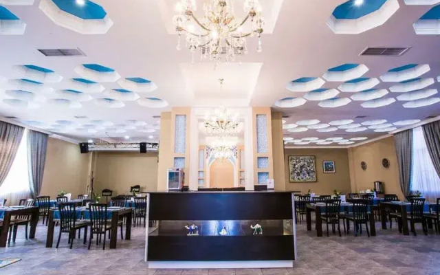 Shah Palas