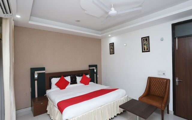 Capital 0 18693 Hotel Levanti