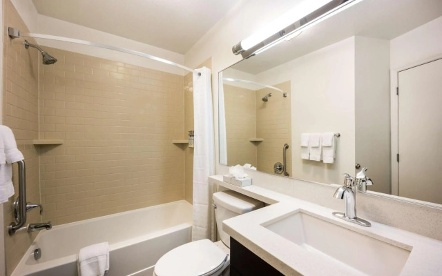 Sonesta Simply Suites Las Vegas Convention Center