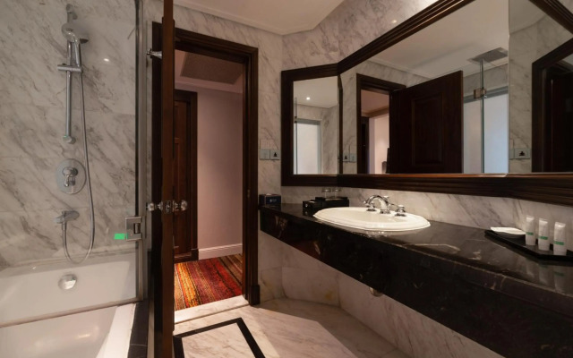 The Lapis Hotel
