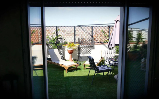 Penthouse Station Luxury Suites & Apts