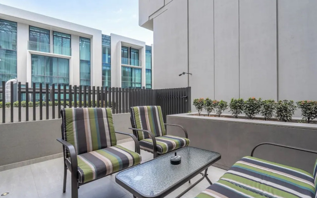 Czechin - Modern Studio JVC