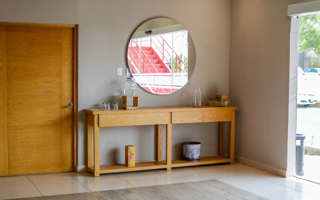 Stain Loft & Suites