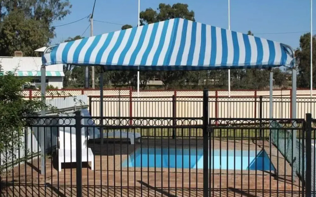 Nandewar Motor Inn