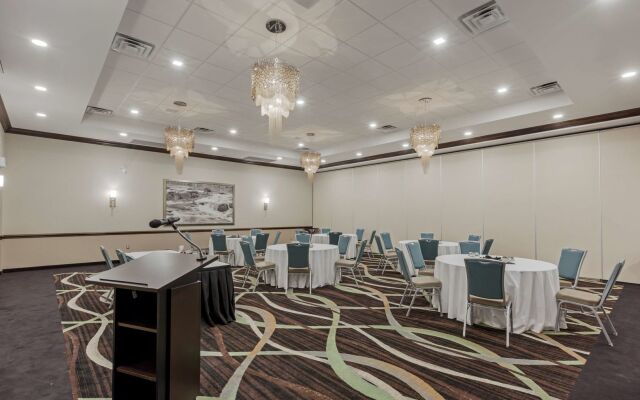 Best Western Plus Walkerton Hotel & Conference Centre