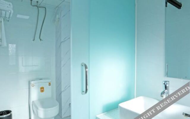 Karamayitian Road Yunju Hotel