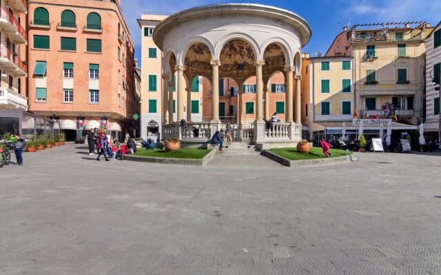 Spacious Apartment in Rapallo with Balcony