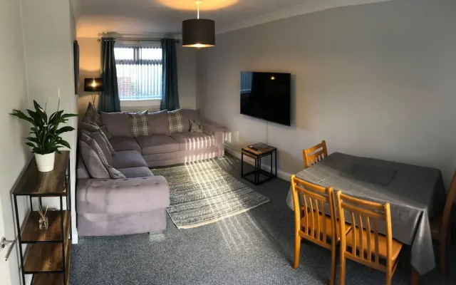 Ideal Road Trip Dunfermline Home - Free Parking