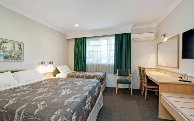 Colonial Terrace Motor Inn