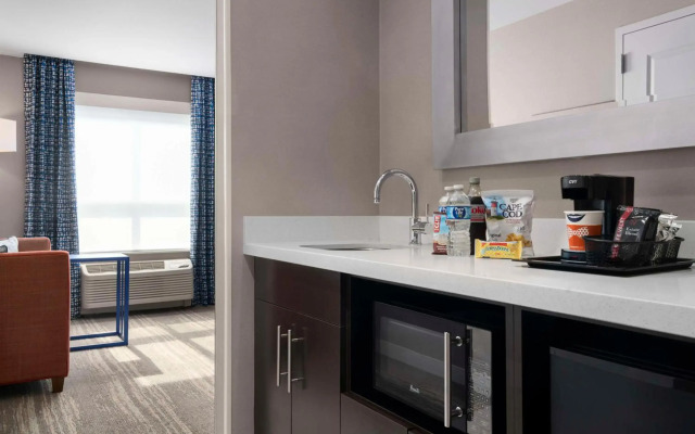 Hampton Inn & Suites Worcester