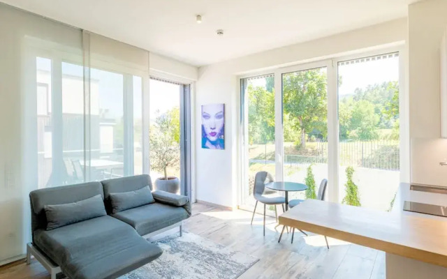 Wörthersee Apartment Sundowner by S4Y