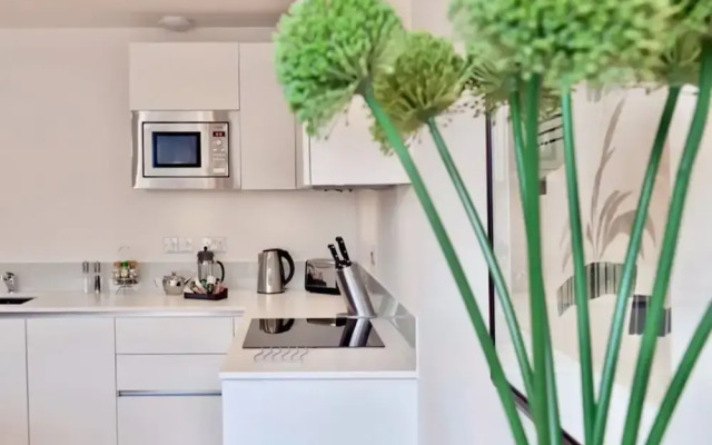 Your Space Apartments - Cambridge Place
