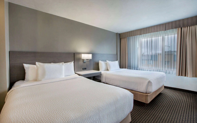 Days Inn & Suites by Wyndham Moncton