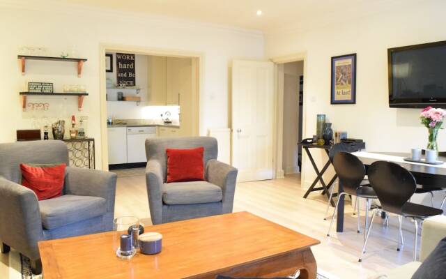 2 Bedroom Apartment With Garden Near Maida Vale