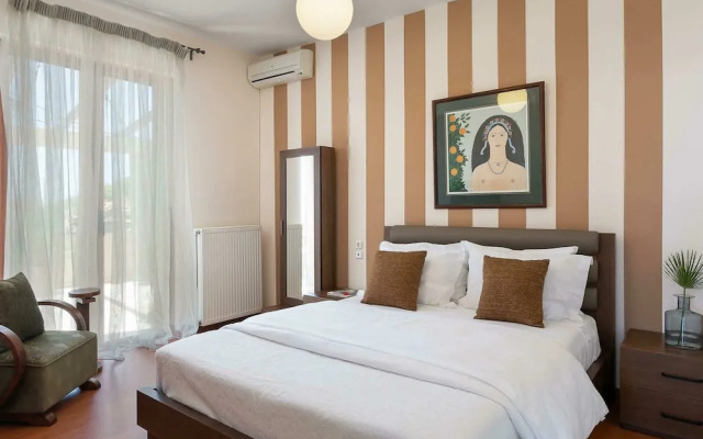 Luxury Villa With Heated Pool 700m to the Beach