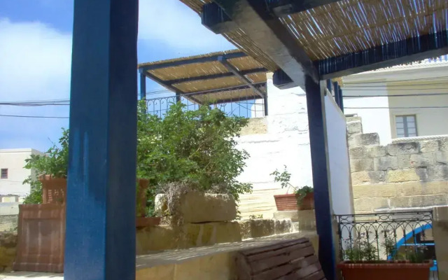 Spacious &comfortable, Traditional Villa- Large Private Pool, Terraces & Views