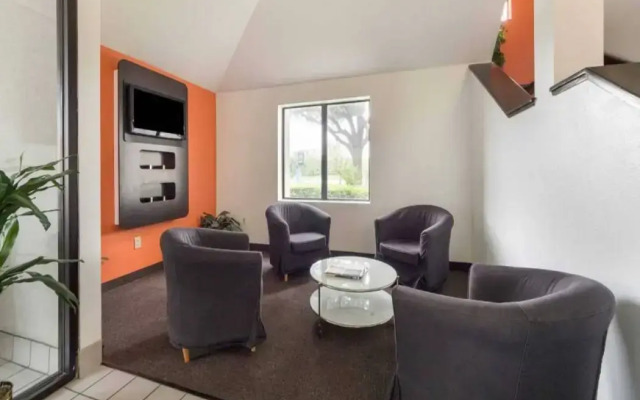 Motel 6 Dallas, TX - Northeast