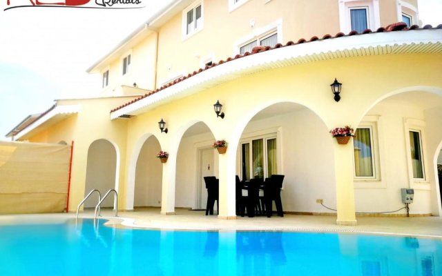 Marvelous Villa With Private Pool in Antalya