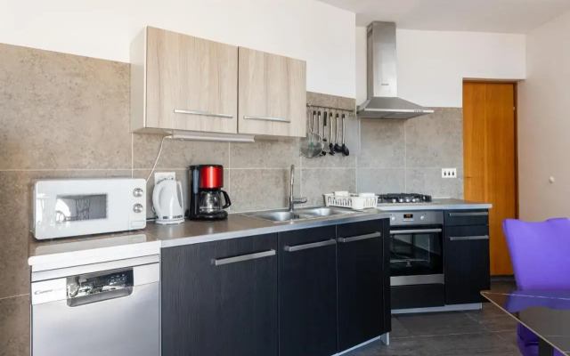 Spacious 80m2 place, great views:-) 2 bedrooms !