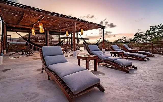 PentHouse con jacuzzi privado, cenotes, piscinas, GYM