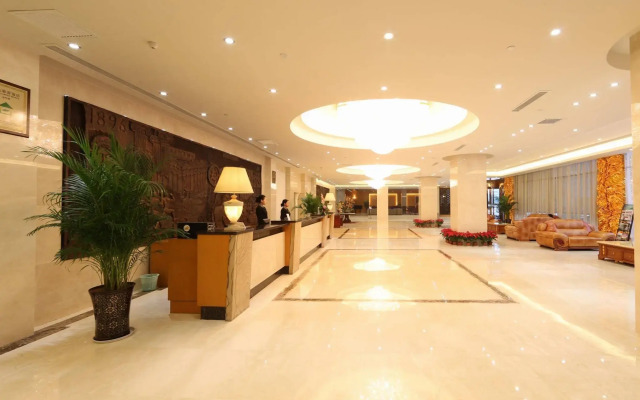 Aurum International Hotel