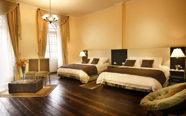 Del Parque Hotel & Suites