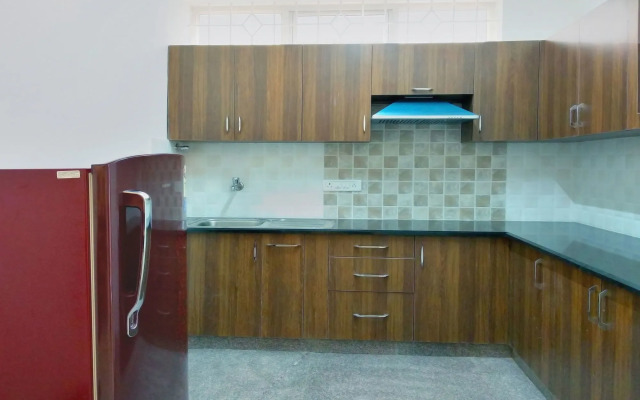 Hotel Kings Suites By OYO Rooms