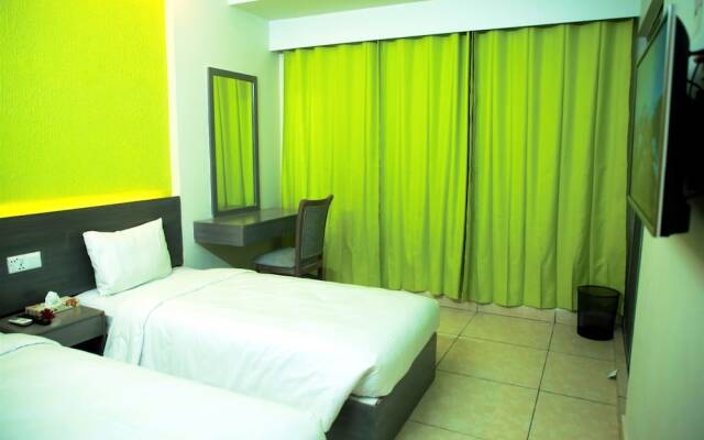 Laguna Beach Hotel & Resort