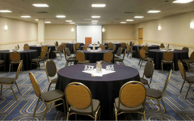 Doubletree by Hilton Bloomington - Minneapolis South