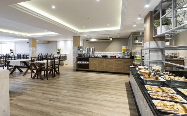 H Hotel
