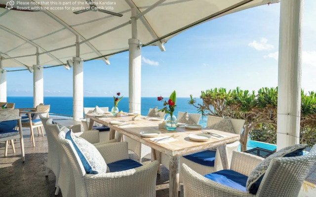 Cliffront Tropical Resort