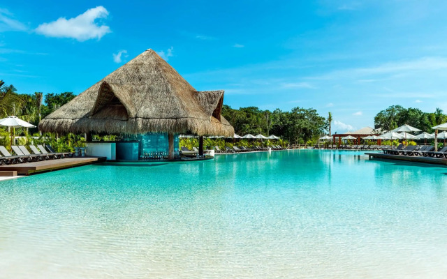 Ocean Riviera Paradise Resort