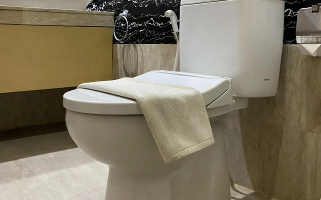Travellers Hotel Phinisi