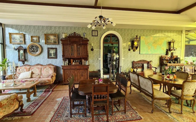 Welcome to our Oasis The Beautiful Bungalow Green