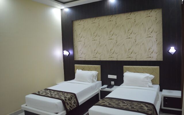 Hotel Anand International