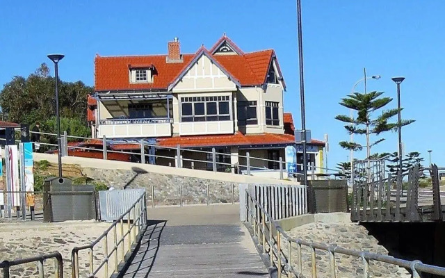 McCloud House