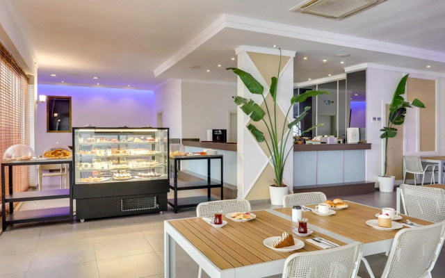 Faros Premium Beach Hotel