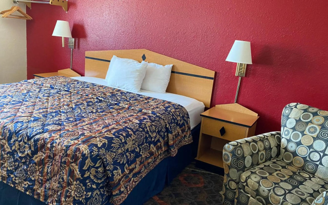 Newton Inn In Newton, KS