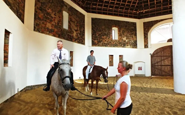 Zámecký Dvůr Černousy