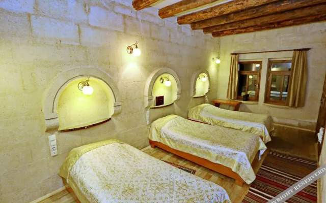 Anatolia Raymonde Cave House