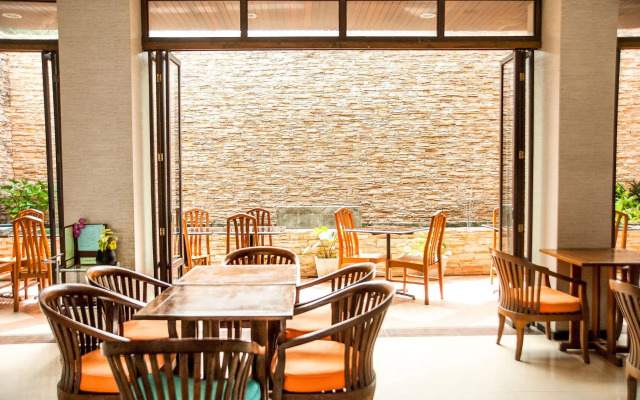 Crystal Inn Phuket