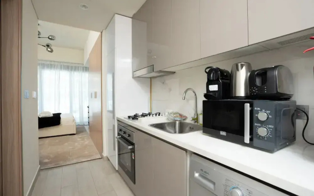 Nasma Holiday Homes - Azizi Riviera 43