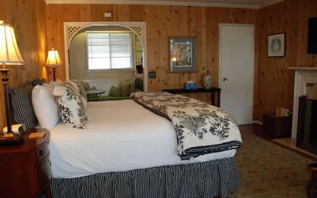 Carmel Garden Inn