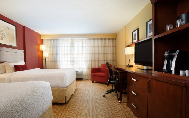 Courtyard by Marriott Downtown Ottawa