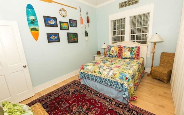 Bella Luna by RedAwning