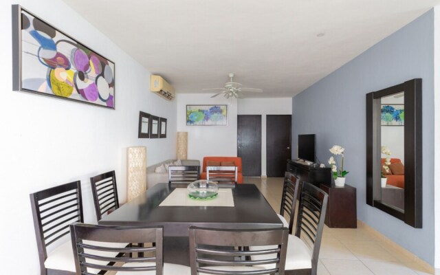 Spacious 2BR Condo Well-located Wifi Concierge