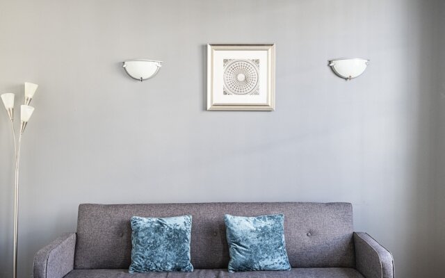 Royal College Apartments by Flexystays