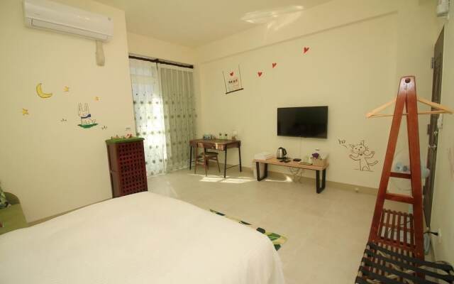 Nest And Big Forest Guesthouse